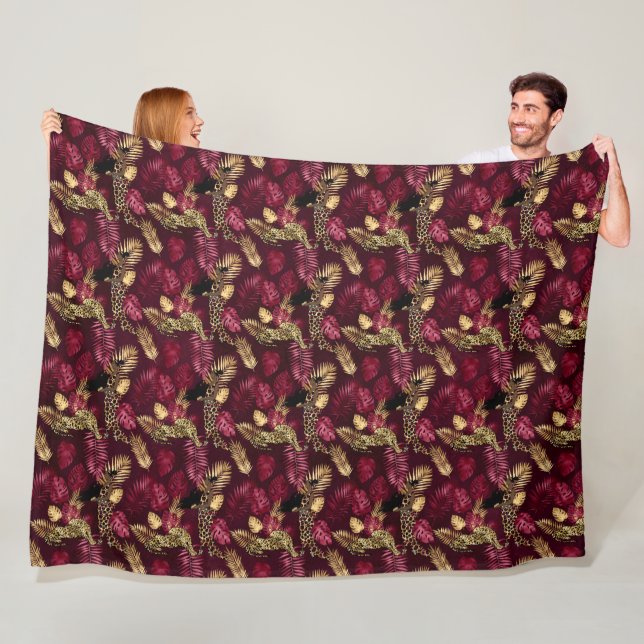 Couverture Polaire Bourgogne et Or Série Léopard Design 12 (En situation)
