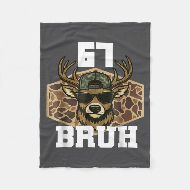 Couverture Polaire Bruh 67 Deer Funny Deer Hunting Camo Hat Youth Tee (Devant)