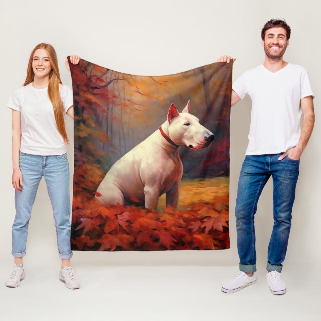 Couverture Polaire Bull Terrier dans les feuilles d'automne qui tombe (En situation)