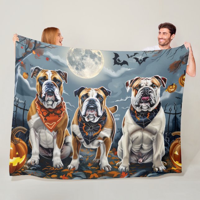 Couverture Polaire Bulldog Halloween Éffrayant (En situation)