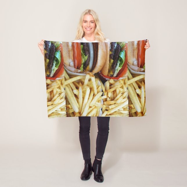 Couverture Polaire Burgers en frites (En situation)