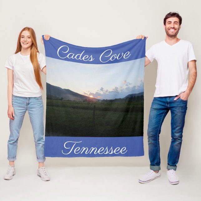 Couverture Polaire Cades Cove Tennessee Mountains Fleece Blanche (En situation)