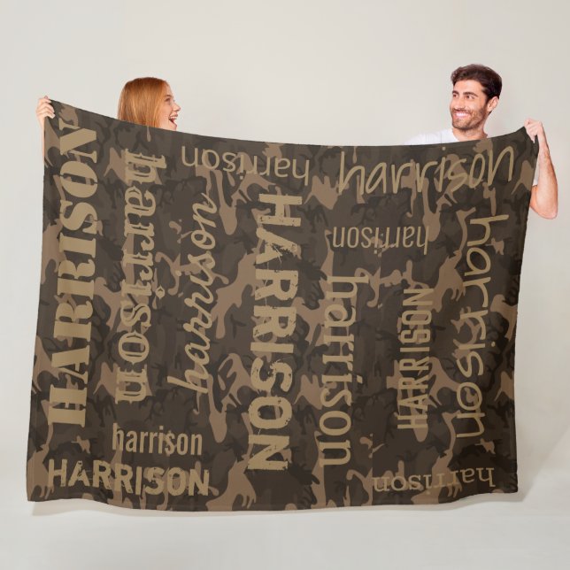 Couverture Polaire Camo Brun Personnalisé (En situation)