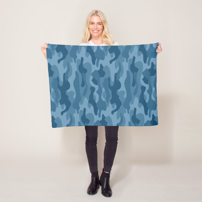 Couverture Polaire Camo Monocolore Bleu Acier (En situation)