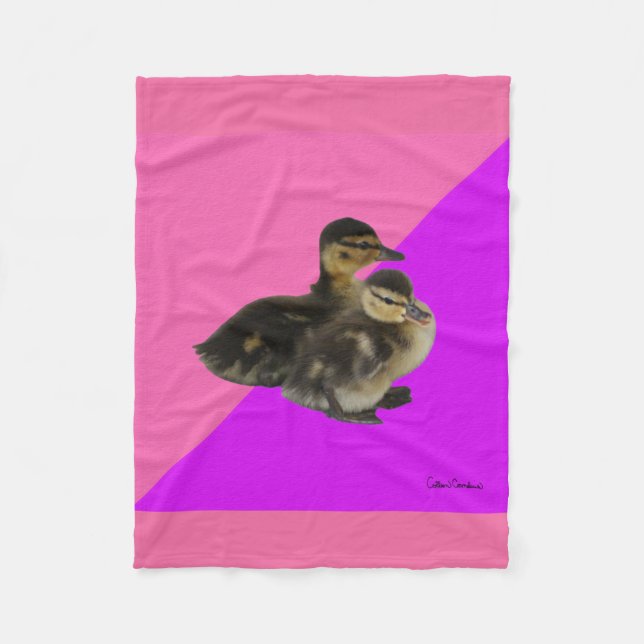 Couverture Polaire Canetons sur framboise rose et sorbet violet (Devant)