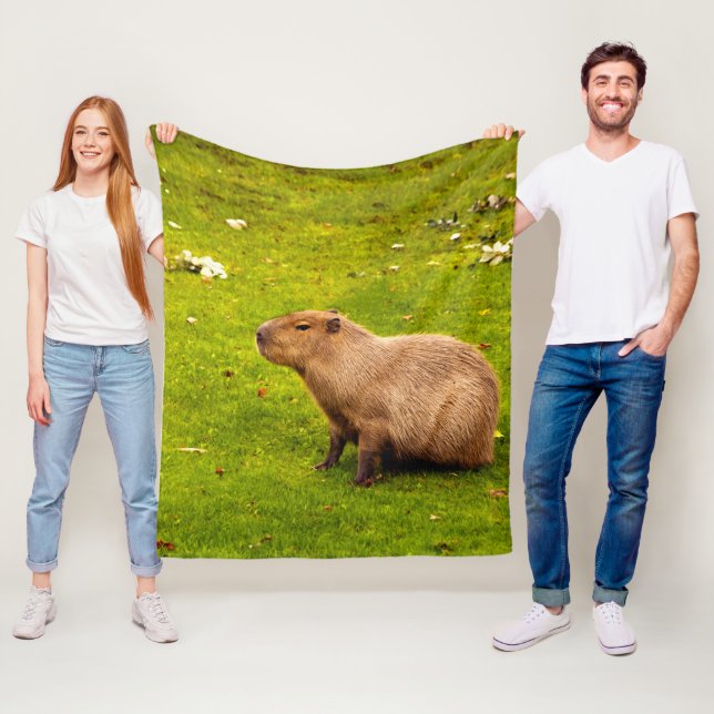 Couverture Polaire Capybara (En situation)
