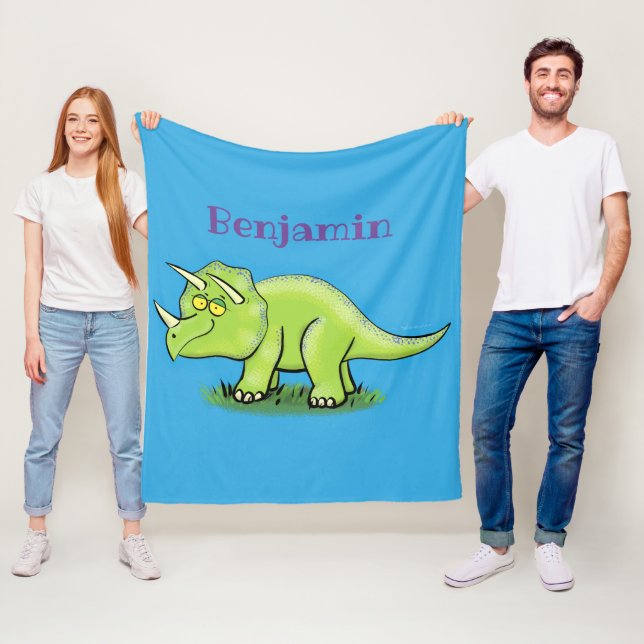 Couverture Polaire Caricature de dinosaure de triceratops vert mignon (En situation)