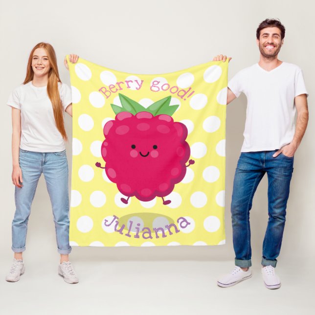 Couverture Polaire Caricature de framboise très heureuse (En situation)