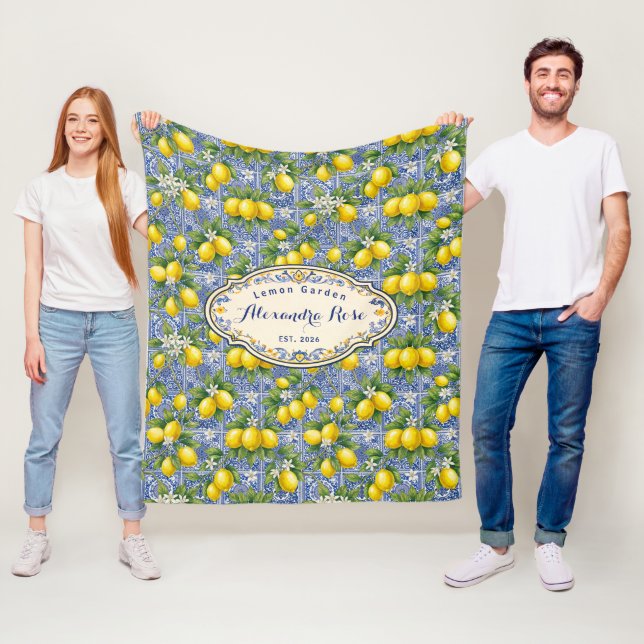 Couverture Polaire Carreau de nom monogrammé Lemon Blue de style camp (En situation)