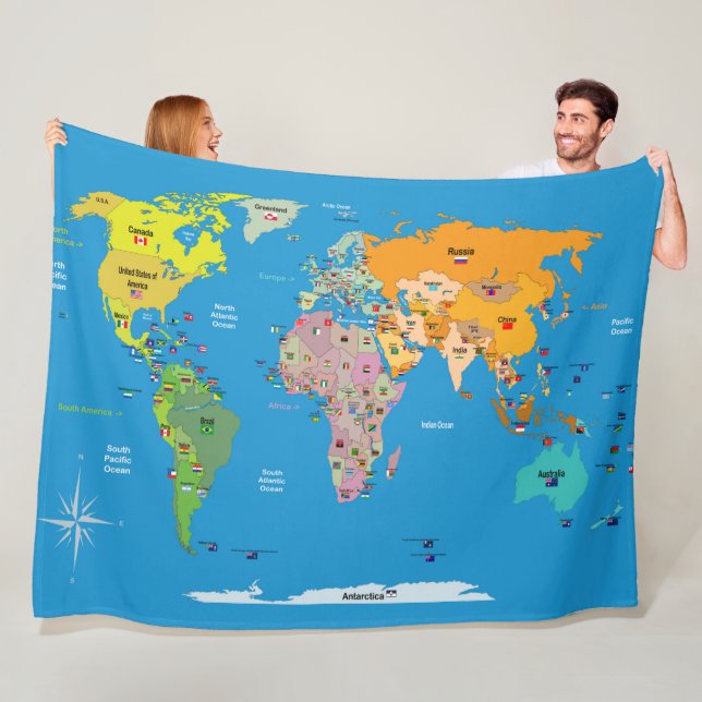 Couverture Polaire Carte du monde avec drapeaux Blanche polaire (En situation)