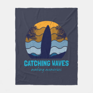 Couverture Polaire Catching Waves Retro Surboard Beach Art