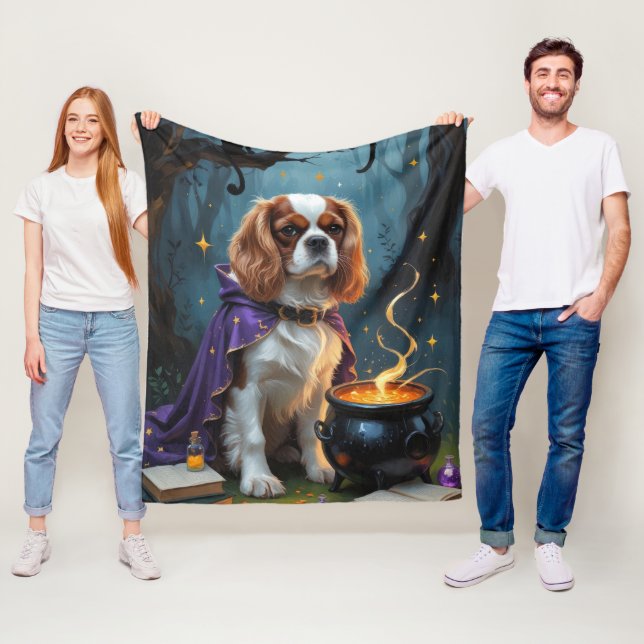 Couverture Polaire Cavalier King Charles Spaniel Fantaisie Halloween  (En situation)