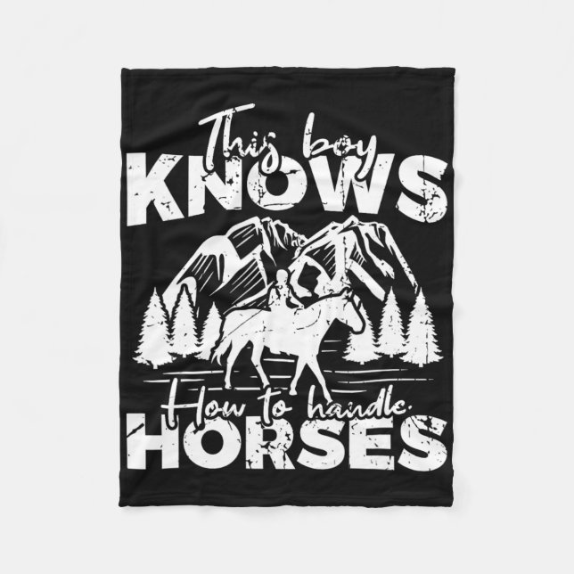 Couverture Polaire Ce garçon sait comment s'occuper des chevaux  (Devant)