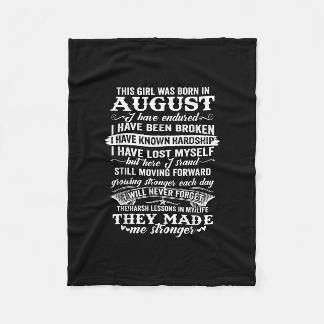 Couverture Polaire Cette Fille Est Née En Août Cadeau Anniversaire (Devant)