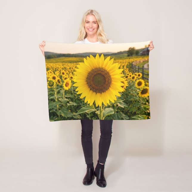 Couverture Polaire Champ de tournesols (En situation)