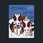 Couverture Polaire Chanukah Moo Année Blanche polaire<br><div class="desc">Personnalisez "Happy Chanukah and a Happy Moo Year" Blanket en polaire/Petit Personnalisez en supprimant du texte et en ajoutant votre propre message. Choisissez votre style de police, votre taille et votre couleur préférés. Le design peut également être ajouté aux tailles de couverture, moyennes et grandes. Taille : Couverture en polaire,...</div>