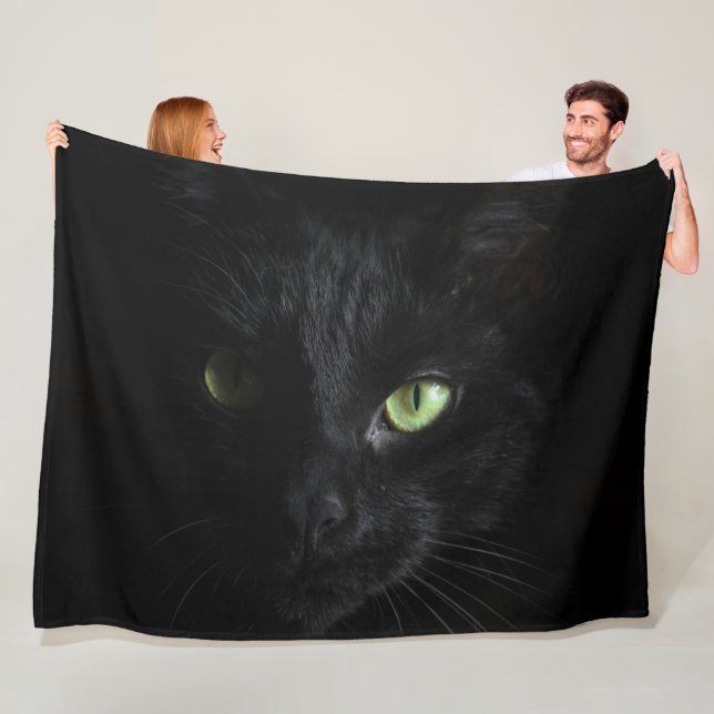 COUVERTURE POLAIRE CHAT NOIR (En situation)