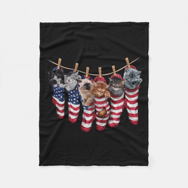 Couverture Polaire Chatons patriotiques dans des chaussettes de drape (Devant)