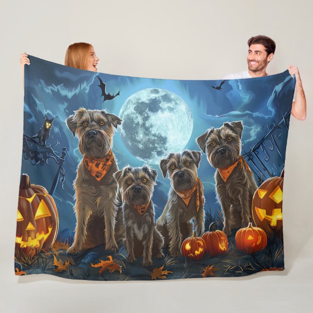 Couverture Polaire Chesapeake Bay Terrier Halloween Éffrayant (En situation)
