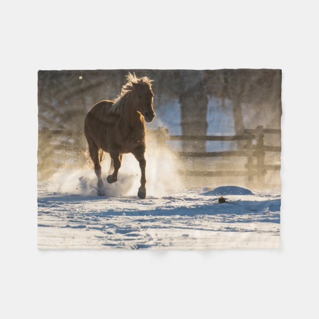 Couverture Polaire Cheval courant dans la neige (Devant (Horizontal))