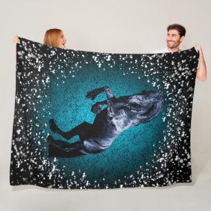 Couverture Polaire Cheval frison, étalon noir, neige, argent/bleu