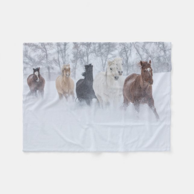 Couverture Polaire Chevaux à travers la neige (Devant (Horizontal))