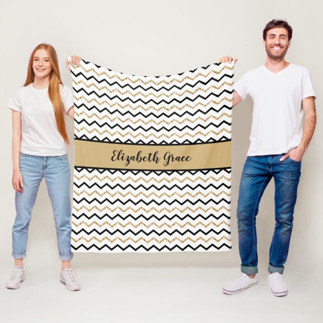 Couverture Polaire Chevron Zig Zag noir or personnalisé (En situation)