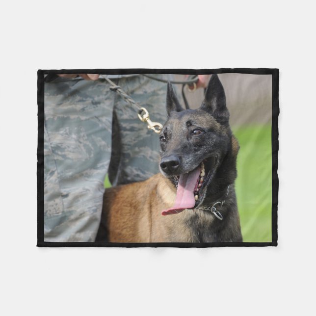 Couverture Polaire Chien Malinois Belge Souriant (Devant (Horizontal))
