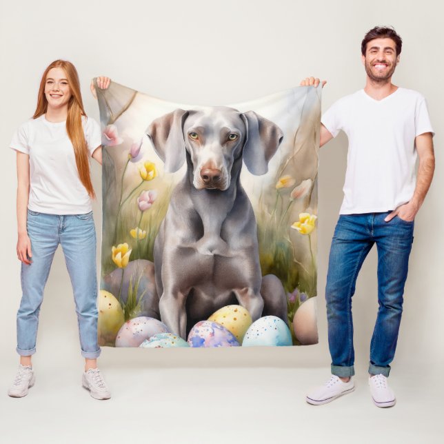 Couverture Polaire Chien Weimaraner avec Vacances d'Œufs de Pâques (En situation)