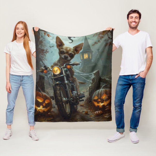 Couverture Polaire Chihuahua à moto Halloween effrayant (En situation)