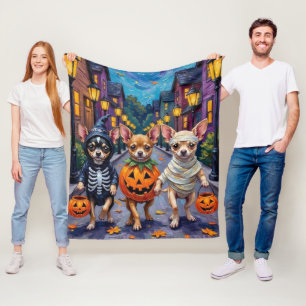 Couverture Polaire Chihuahua faisant Trick-or-Treat dans des costumes