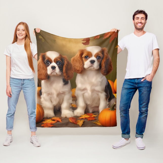 Couverture Polaire Chiots Cavalier King Charles Spaniel Automne Citro (En situation)
