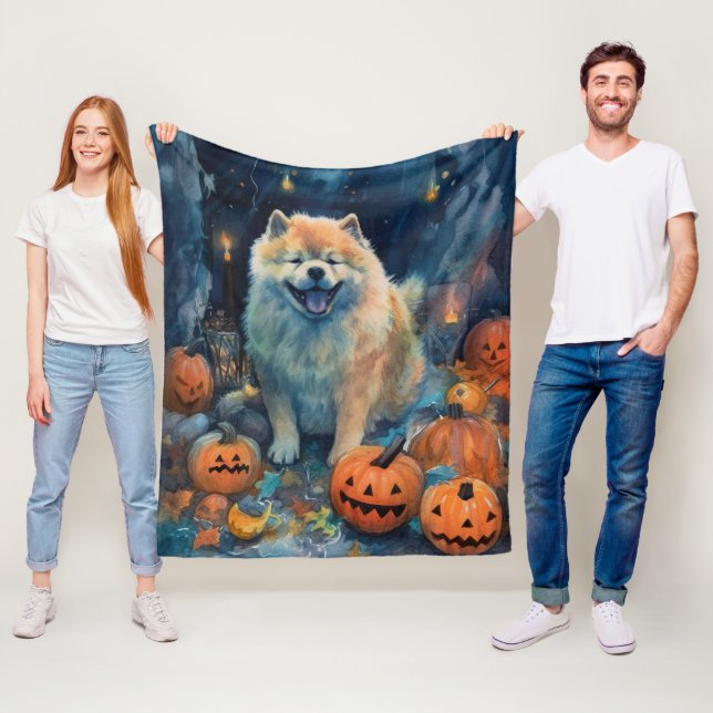 Couverture Polaire Chow Chow Halloween avec citrouilles effrayant  (En situation)
