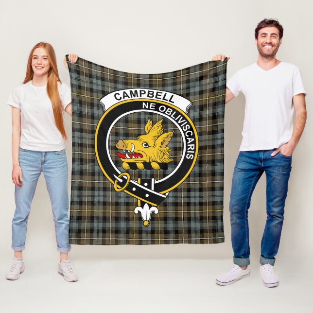 Couverture Polaire Clan Campbell Argyll Patiné Tartan Plaid (En situation)