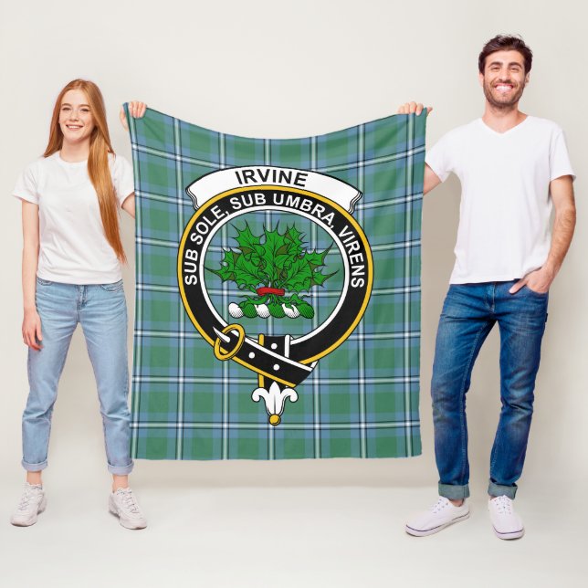 Couverture Polaire Clan Irvine Tartan Plaid (En situation)
