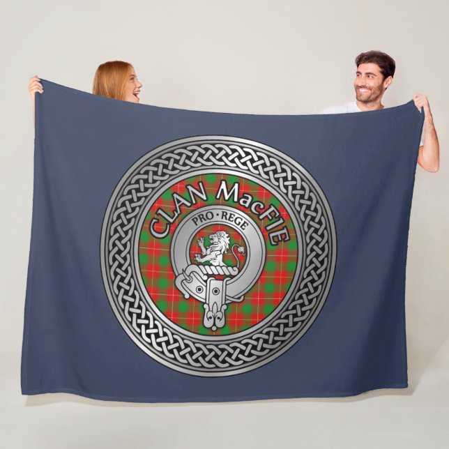 Couverture Polaire Clan MacFie Crest & Tartan Knot (En situation)