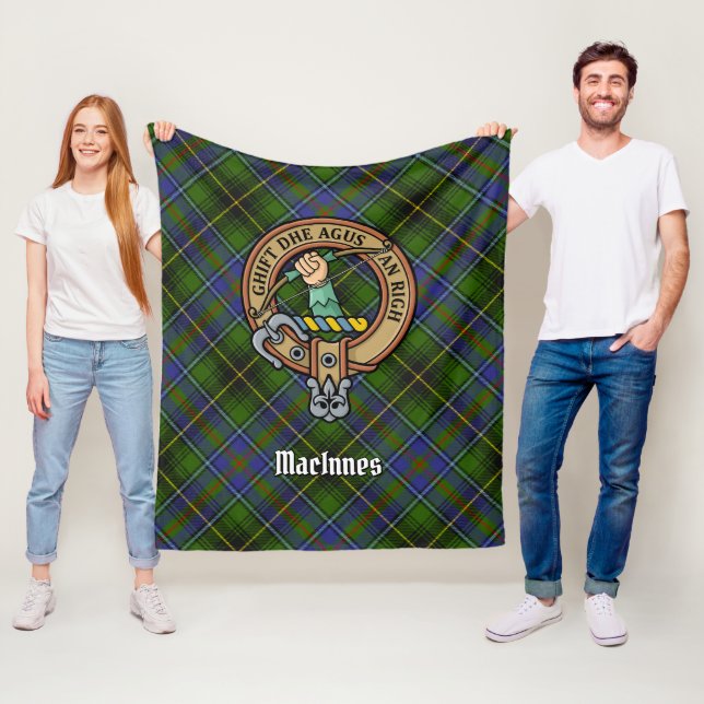 Couverture Polaire Clan MacInnes Crest sur Tartan (En situation)