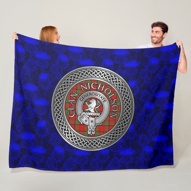 Couverture Polaire Clan Nicholson Crest & Tartan Knot (En situation)