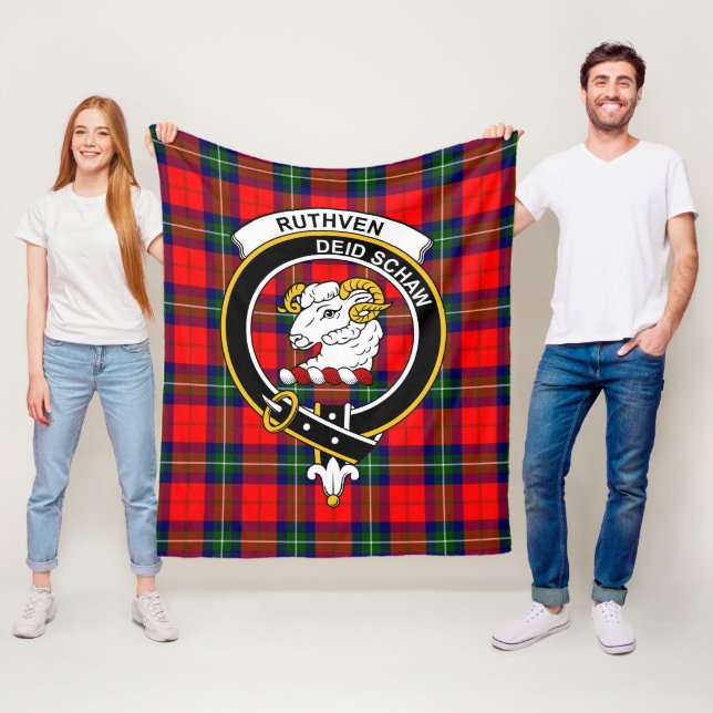 Couverture Polaire Clan Ruthven Tartan Plaid (En situation)