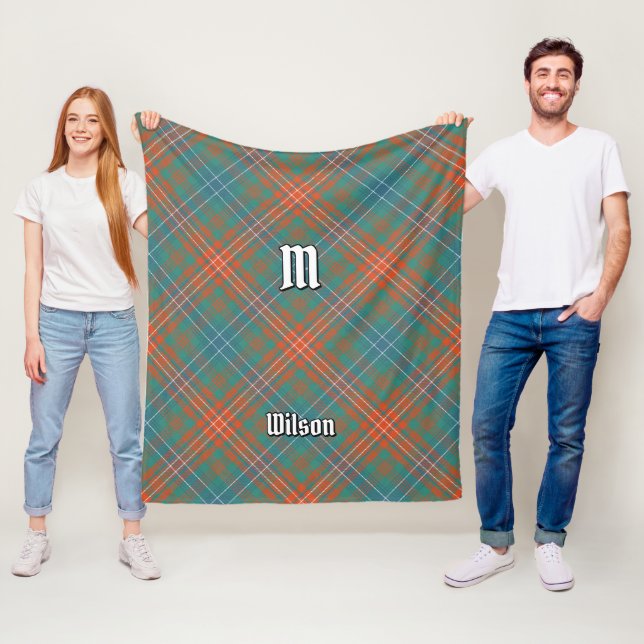 Couverture Polaire Clan Wilson Ancienne Tartan (En situation)