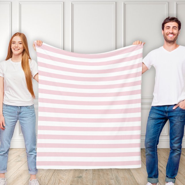 Couverture Polaire Classiquement Élégant Rose Pâle et Blanc Rayé (Classically Stylish Baby Pink and White Striped Fleece Blanket)