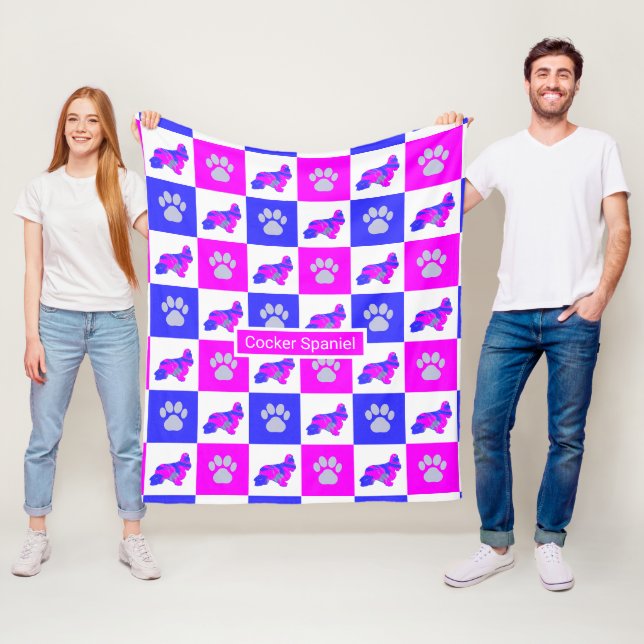 Couverture Polaire Cocker Spaniel Chien & Paw Hot Rose et Bleu (En situation)