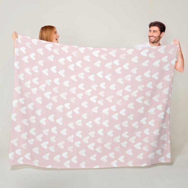 Couverture Polaire Coeurs blancs roses (En situation)