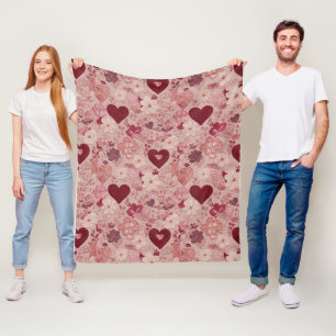 Couverture Polaire Cœurs Broder et Motif Floral Romantique