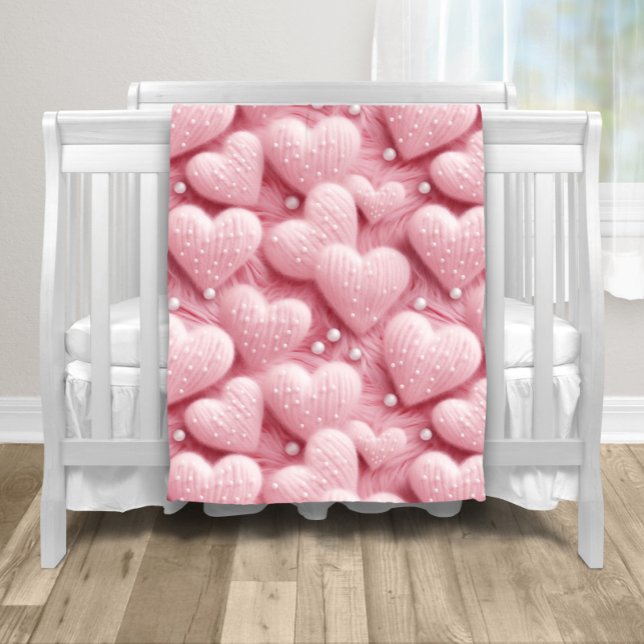 Couverture Polaire Cœurs roses perles bébé (Adorable fluffy pink hearts and pearls baby blanket. You can add text and a color to the back.)