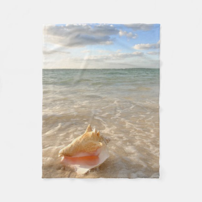 Couverture Polaire Conque Shell en sable sur la plage tropicale (Devant)