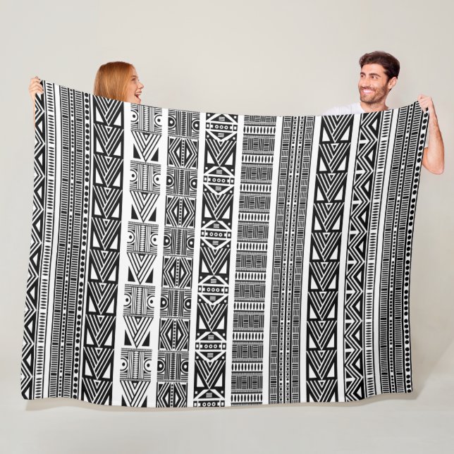 Couverture Polaire Cool moderne Boho noir et blanc Motif bandes (En situation)