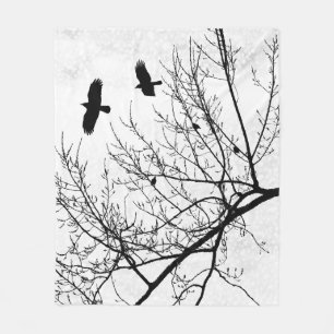 Couverture Polaire Corneilles et arbres Paysage gothique noir et blan