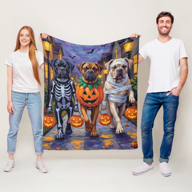 Couverture Polaire Costumes d'Halloween en bullmastiff (En situation)