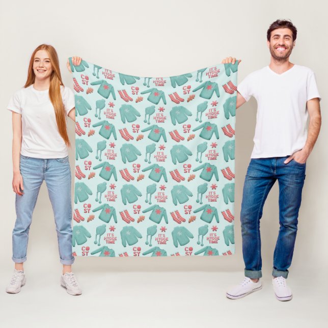 Couverture Polaire Cosy Collage Winter Fashion Motif Turquoise et ros (En situation)